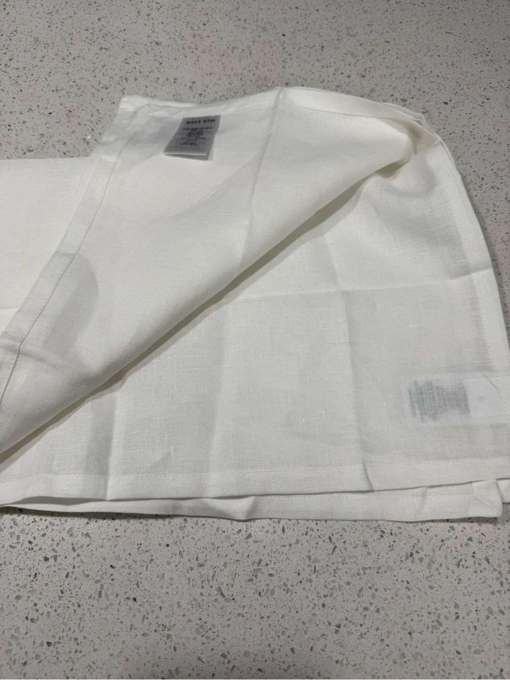 West Elm Set Of 4  White 100% Linen Napkin with Subtle Weave